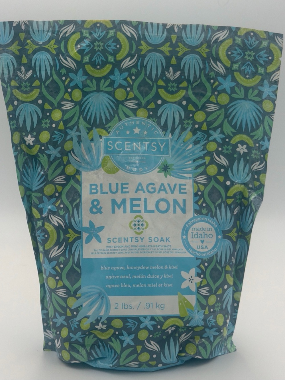 Scentsy Blue Agave & Melon Bath Soak - Blue, Green, Teal Patterned Pouch